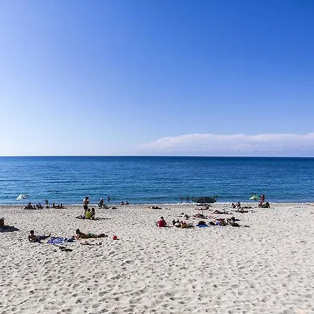 Locazione Turistica Dario Lägenhet *