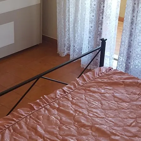 Locazione Turistica Dario Lägenhet *